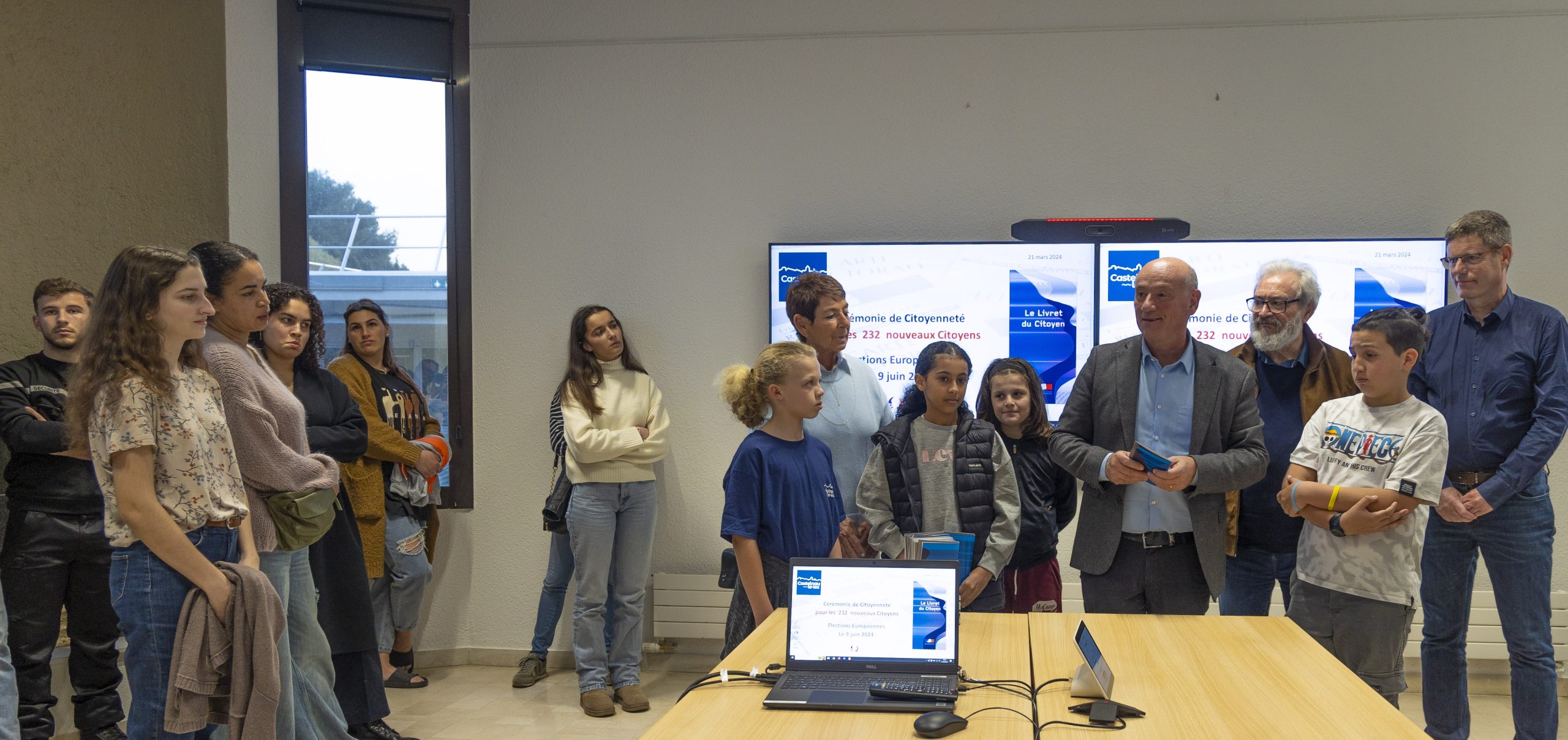 Cérémonie citoyenne : les jeunes Castelnauviens dans la vie publique !