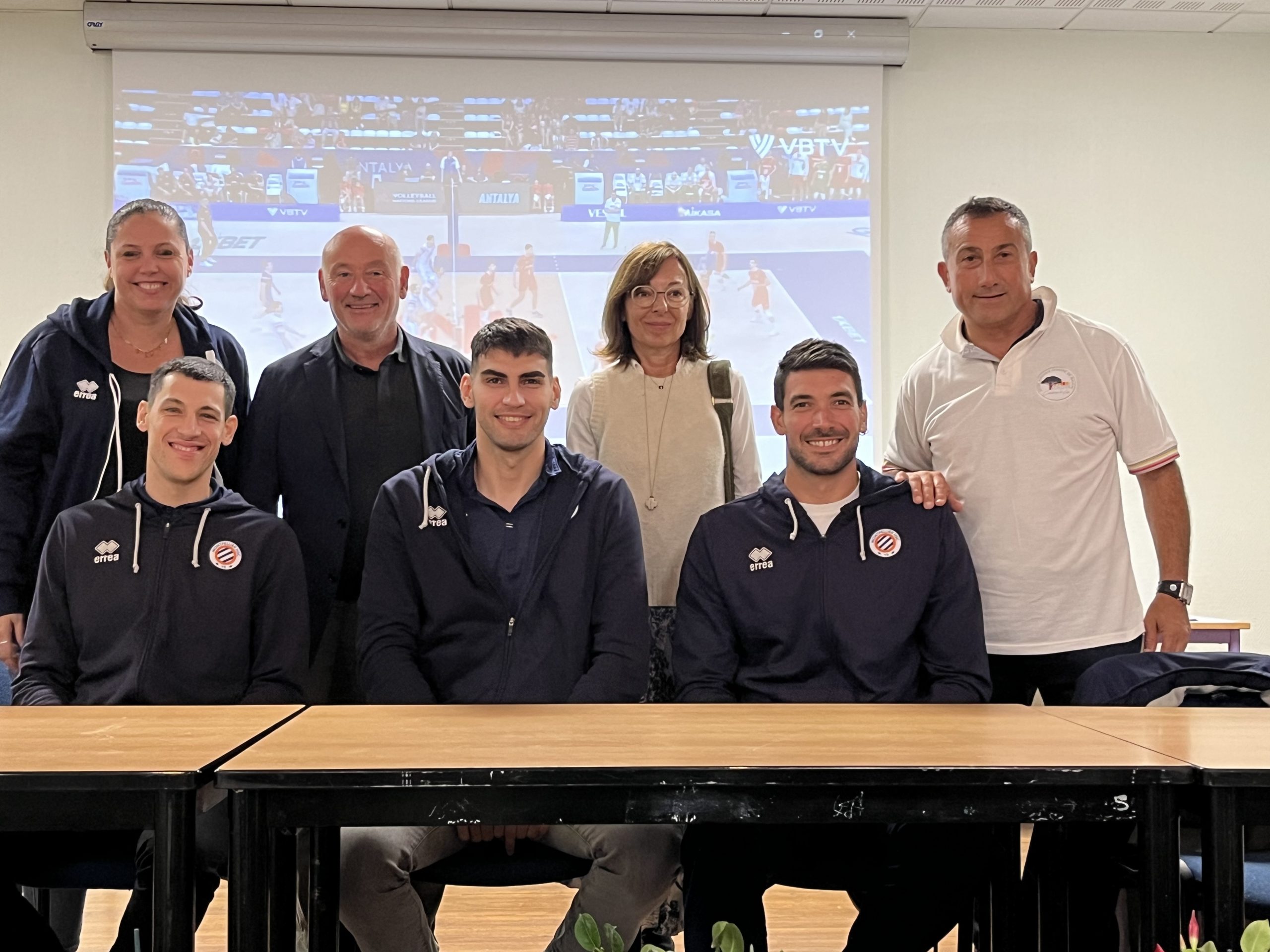 Des volleyeurs du MHSC VB rencontrent des élèves du lycée Balzac