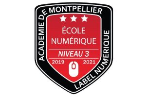 Une illustration du label numérique niveau 3 remis à l'école Olivier Roustan