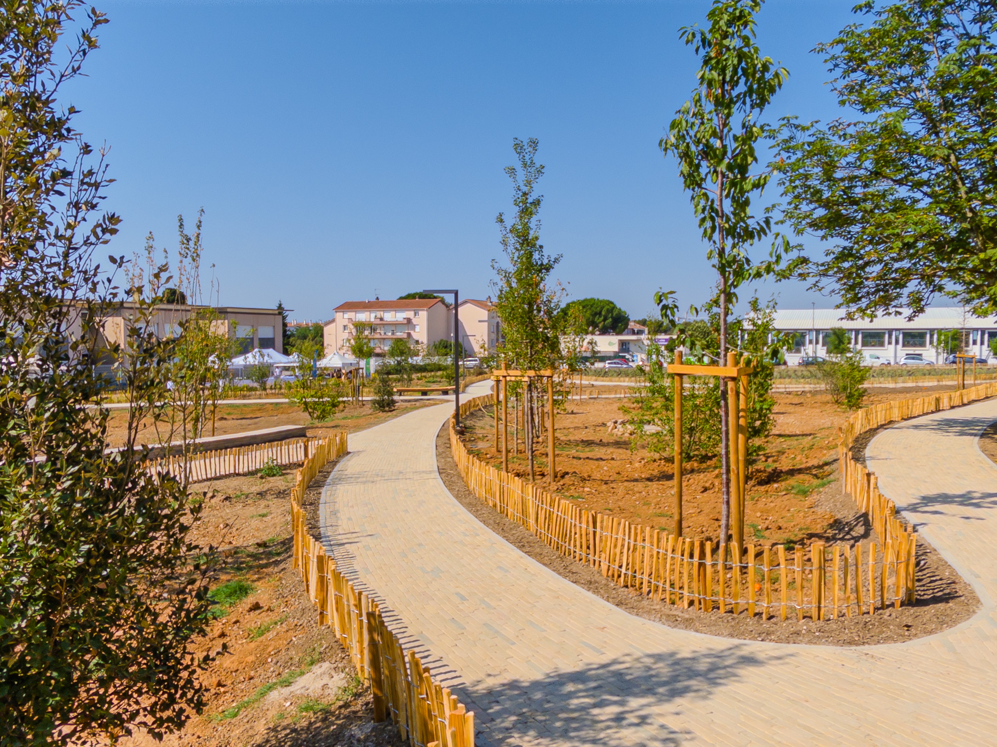 Des cheminements tout en rondeur au parc Bazille
