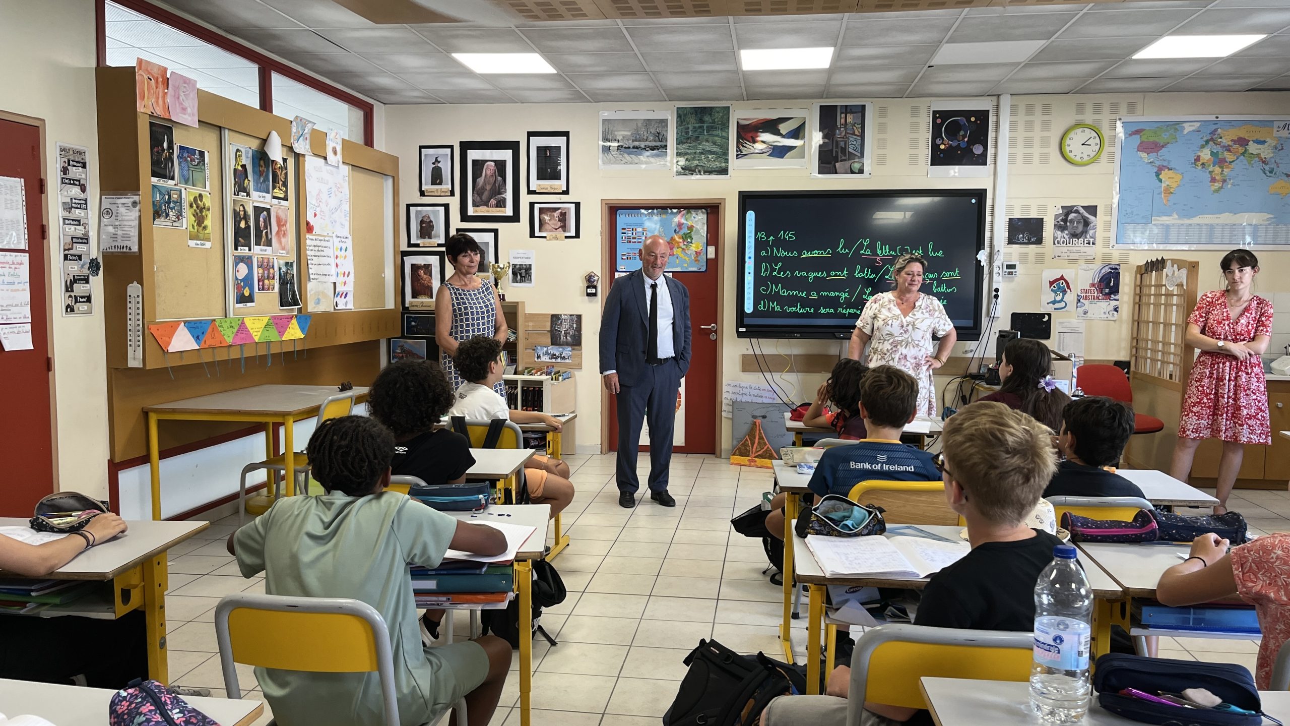 Le Maire de Castelnau-le-Lez et l'adjointe Isabelle Séran à l'école Saint-Exupéry