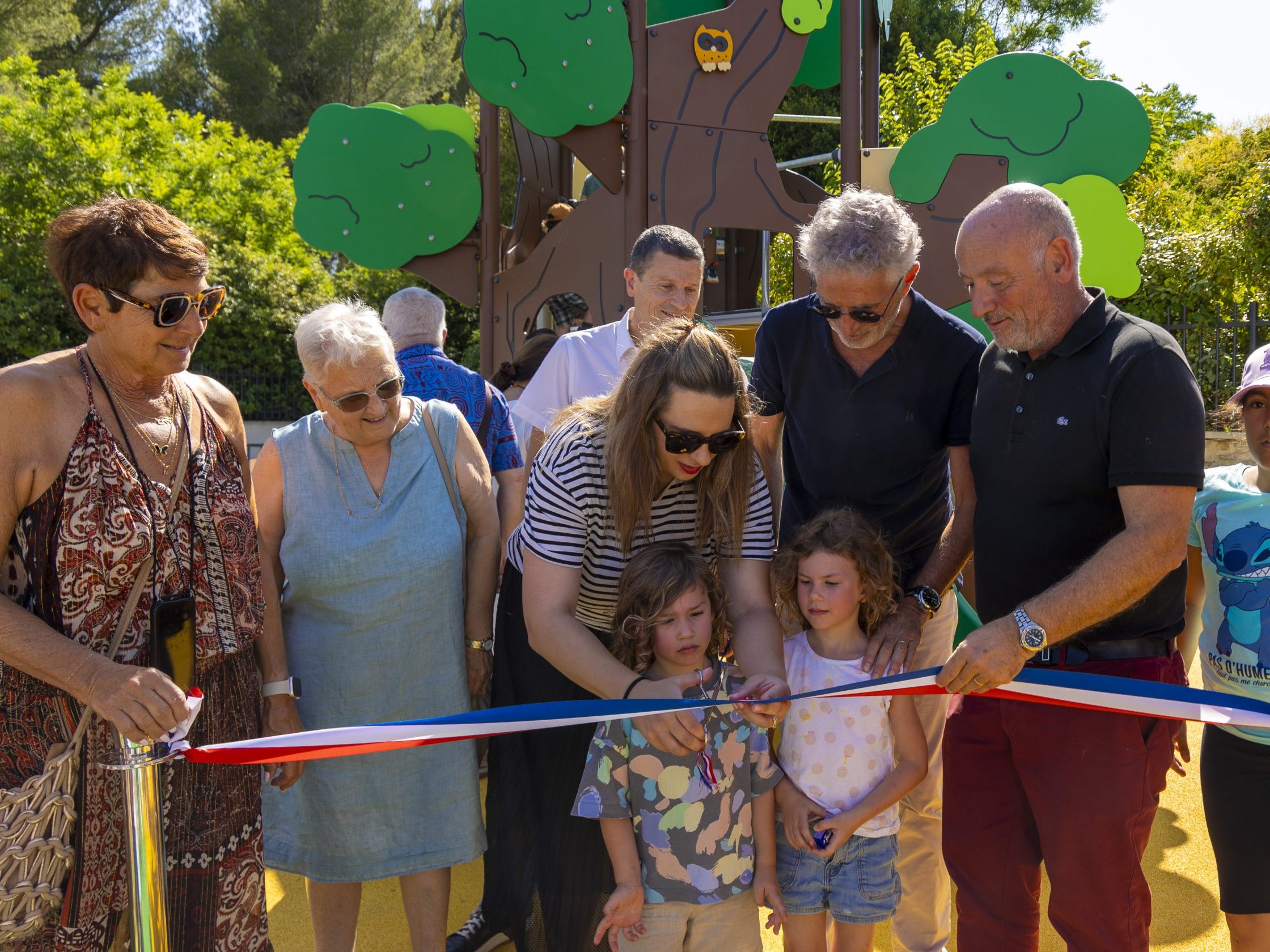 Inauguration du « Parc aux Écureuils » à Caylus : une promesse tenue pour les enfants