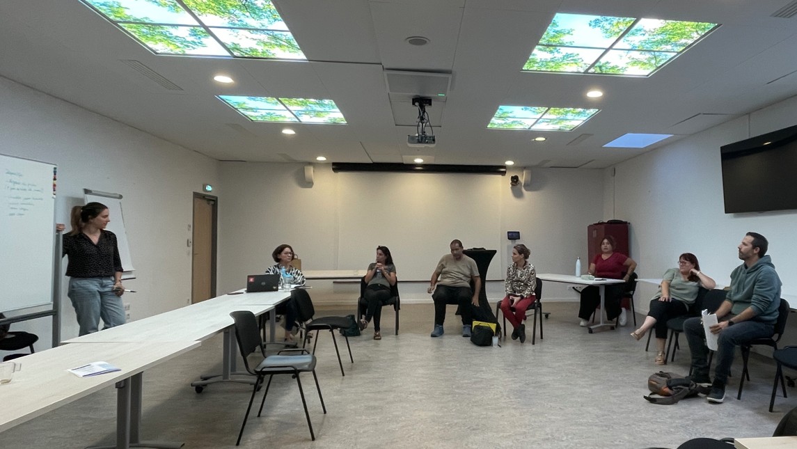 Les participants du réseau Info Jeunes 34 en réunion
