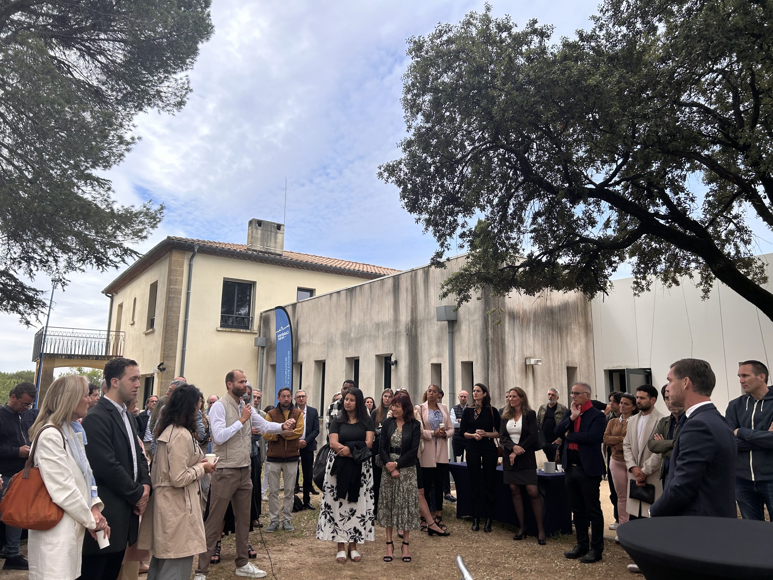 Des chefs d'entreprise autour du Maire de Castelnau-le-Lez